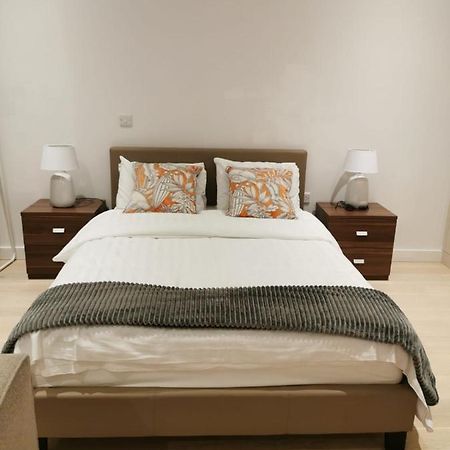 Ferienwohnung Comfy 1 Bed Studio 1 Minute From Train Station London Exterior foto