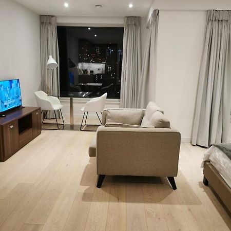 Ferienwohnung Comfy 1 Bed Studio 1 Minute From Train Station London Exterior foto