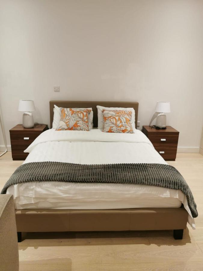 Ferienwohnung Comfy 1 Bed Studio 1 Minute From Train Station London Exterior foto