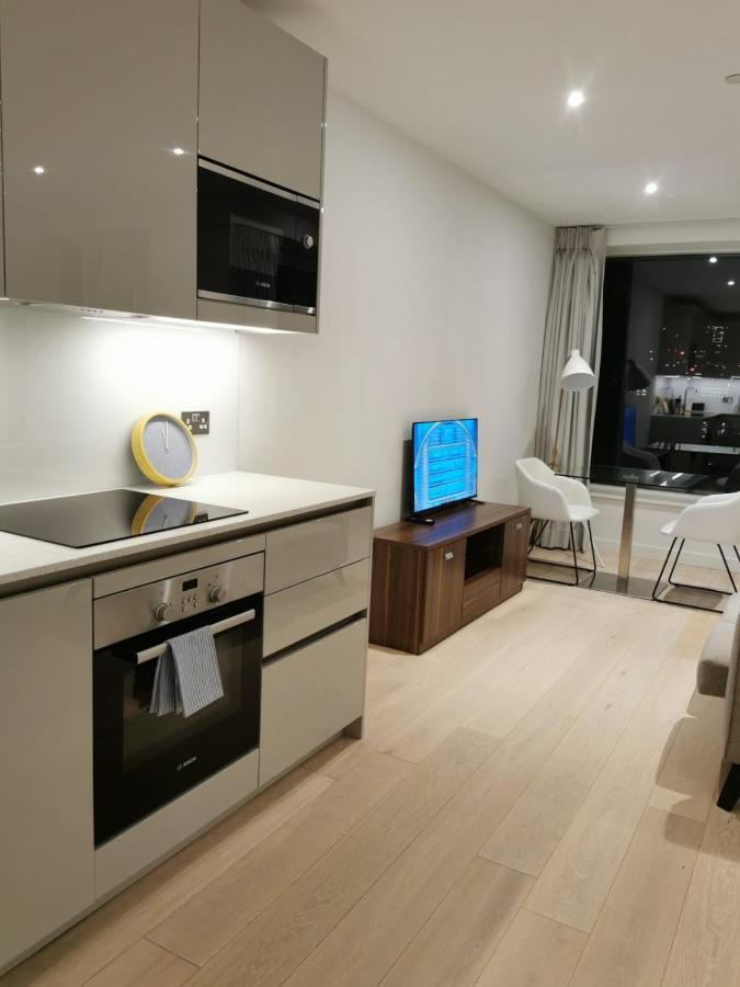 Ferienwohnung Comfy 1 Bed Studio 1 Minute From Train Station London Exterior foto